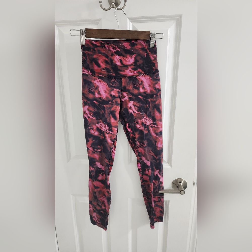 Lululemon, Size 4, 25", like excellent condition like new